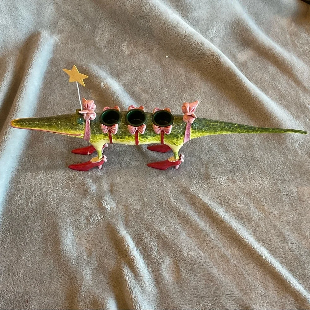 Patience Brewster Christmas Krinkles Alligator Candle Holder for Dept. 56 - Picture 4 of 13